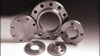 Flange in rame-nichel: resistenza alla corrosione dell'acqua di mare senza pari per tubazioni marine affidabili.