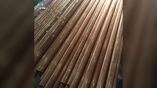 Tubi in rame-nichel: eccezionale resistenza alla corrosione dell'acqua di mare per applicazioni marine.